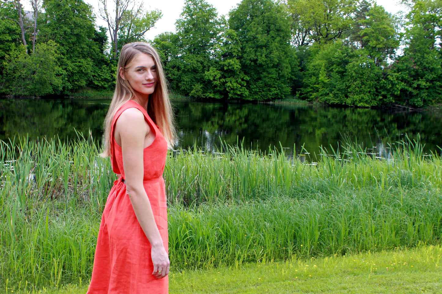 Cross-back Linen Dress